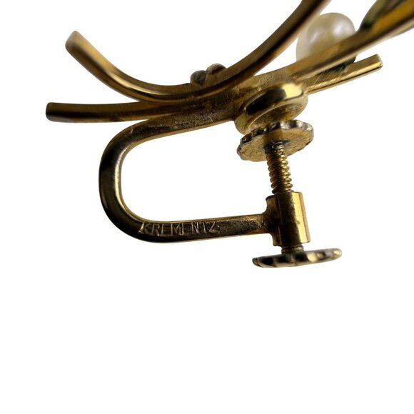 Krementz Vintage Gold Tone Screw Back Earrings Faux Pearl Floral Design - Picture 5 of 6